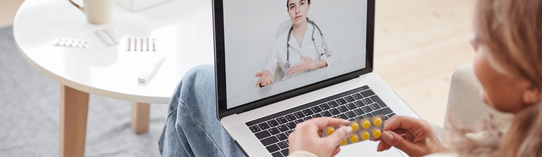 Telemedycyna – jakie prawa regulują konsultacje online z lekarzem?